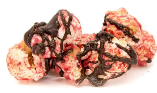 Chocolate-drizzled strawberry valentine popcorn.