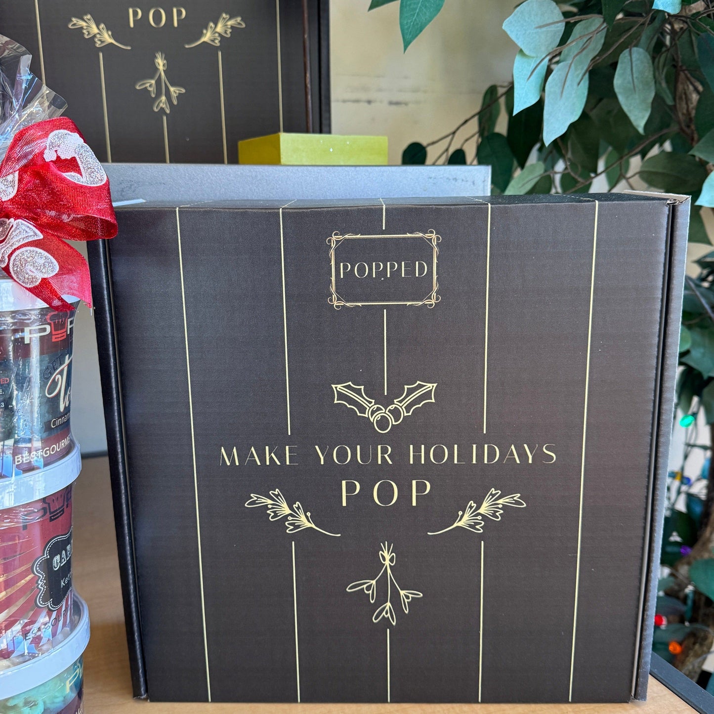 POPPED LAS VEGAS Holiday Themed Gift Box with Nine Assorted Flavors-in Black